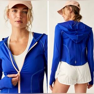 NWOT FREE PEOPLE MOVEMENT PLAYIN FOR KEEPS LAYER LONG SLEEVE HOODY TOP SMALL